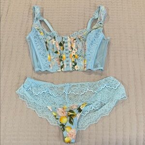 Lemon/Floral Lace Lingerie Set - Victoria’s secret